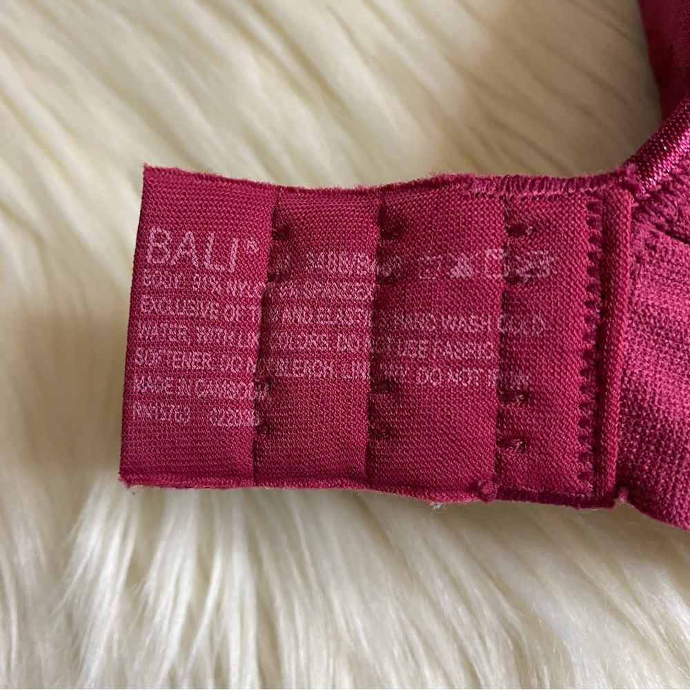 Bali : size M : magenta full coverage ‘ComfortFlex Fit Shaping’ Wireless dot Bra - Picture 9 of 10